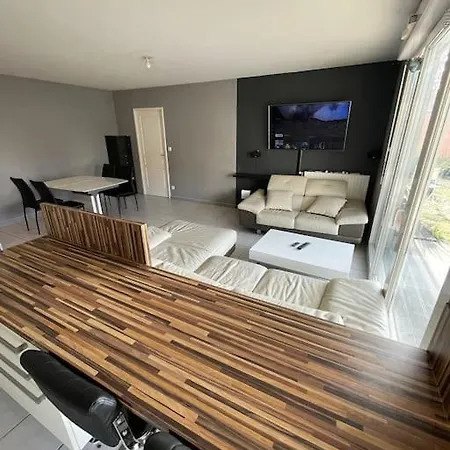 Apartment Apt. Entier 2 Eurexpo Garage *