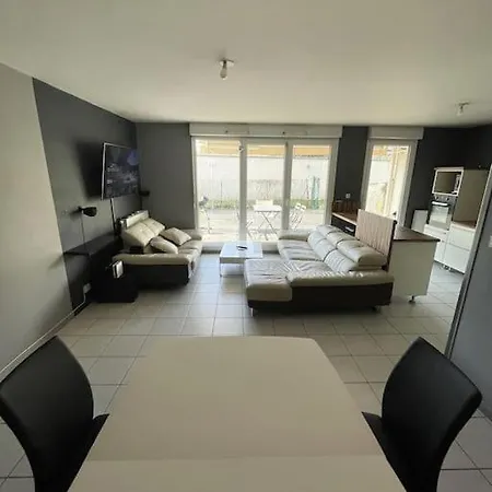 Apartment Apt. Entier 2 Eurexpo Garage *