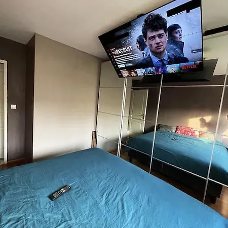 Apt. Entier 2 Eurexpo Garage Apartment Bron