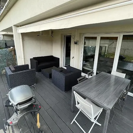 Apartment Apt. Entier 2 Eurexpo Garage