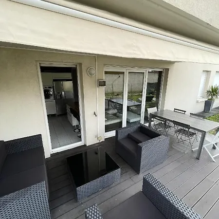 Apartment Apt. Entier 2 Eurexpo Garage Bron